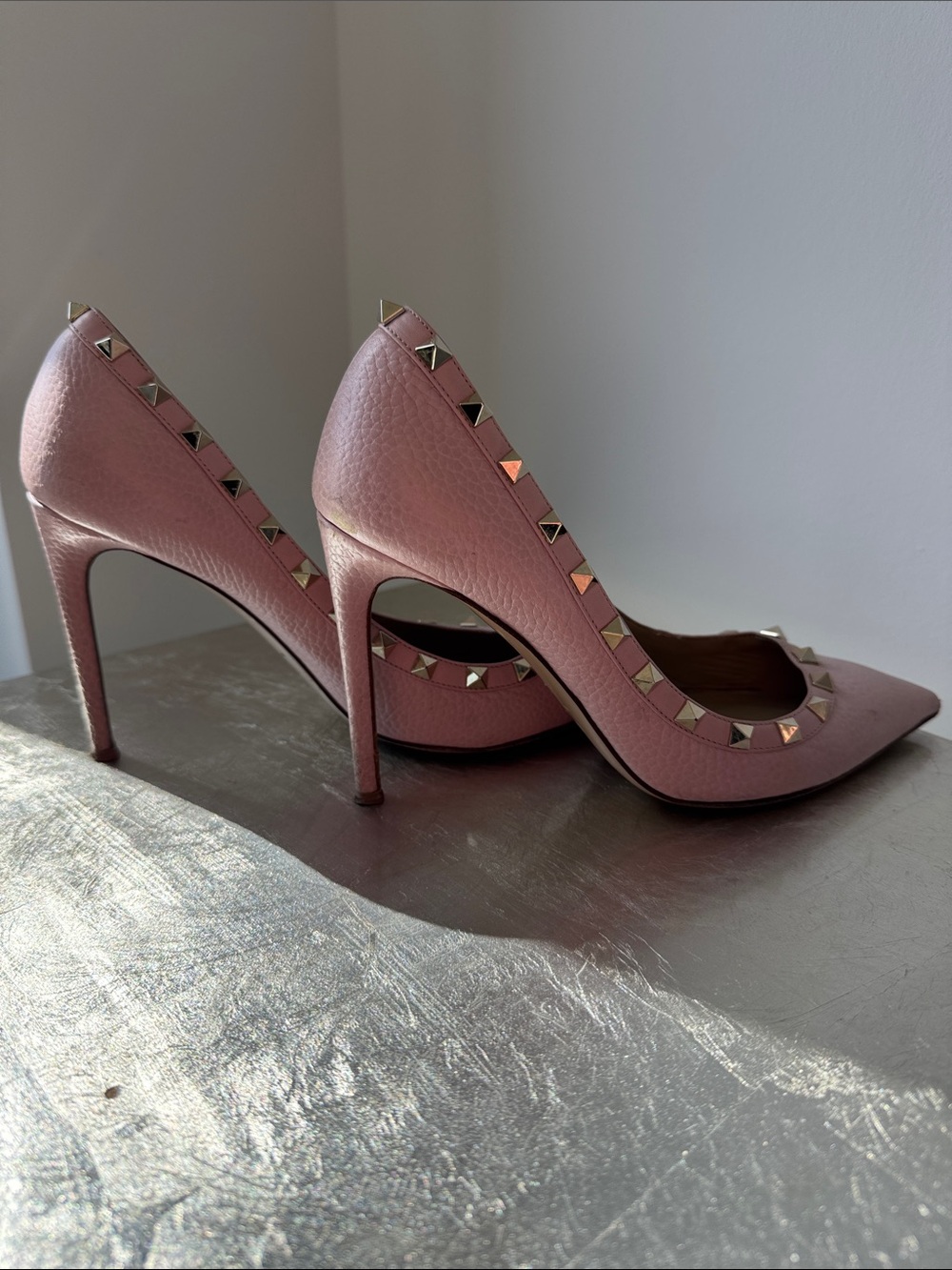 Valentino Pale Pink Leather Rockstud Pointed-Toe Pumps - Picture 3 of 5
